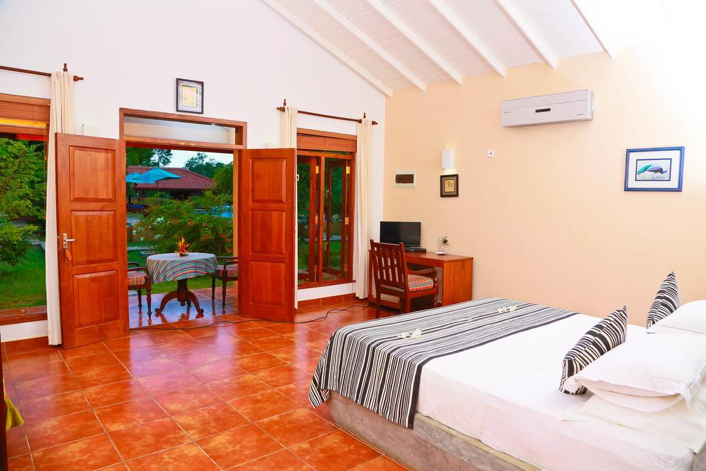 Shangri-Lanka Village Tissamaharama Extérieur photo